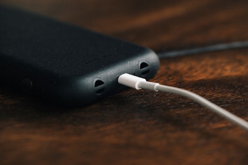 Ốp lưng và phụ kiện ống kính độc đáo cho iPhone 7/7 Plus