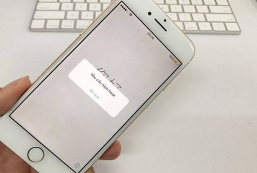 4 cách phân biệt iPhone Lock và iPhone quốc tế chỉ trong vài giây, không lo bị lừa khi đi sắm Tết 4 cách phân biệt iPhone Lock và iPhone quốc tế chỉ trong vài giây, không lo bị lừa khi đi sắm Tết