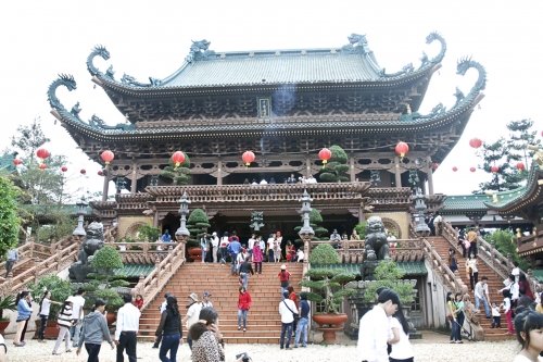 Sử dụng tiền nơi tâm linh