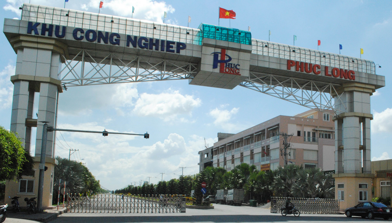 Thận trọng mở rộng nhà xưởng cho thuê Thận trọng mở rộng nhà xưởng cho thuê