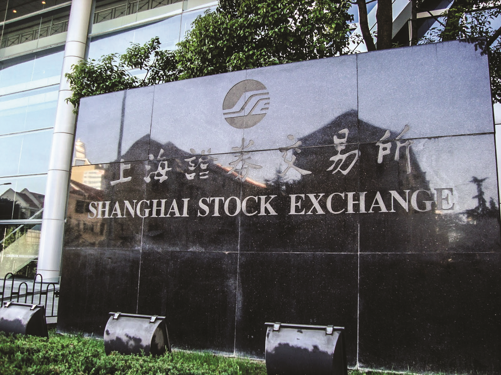 Giao dịch tài chính tại Trung Quốc trụ vững trong dịch Covid-19