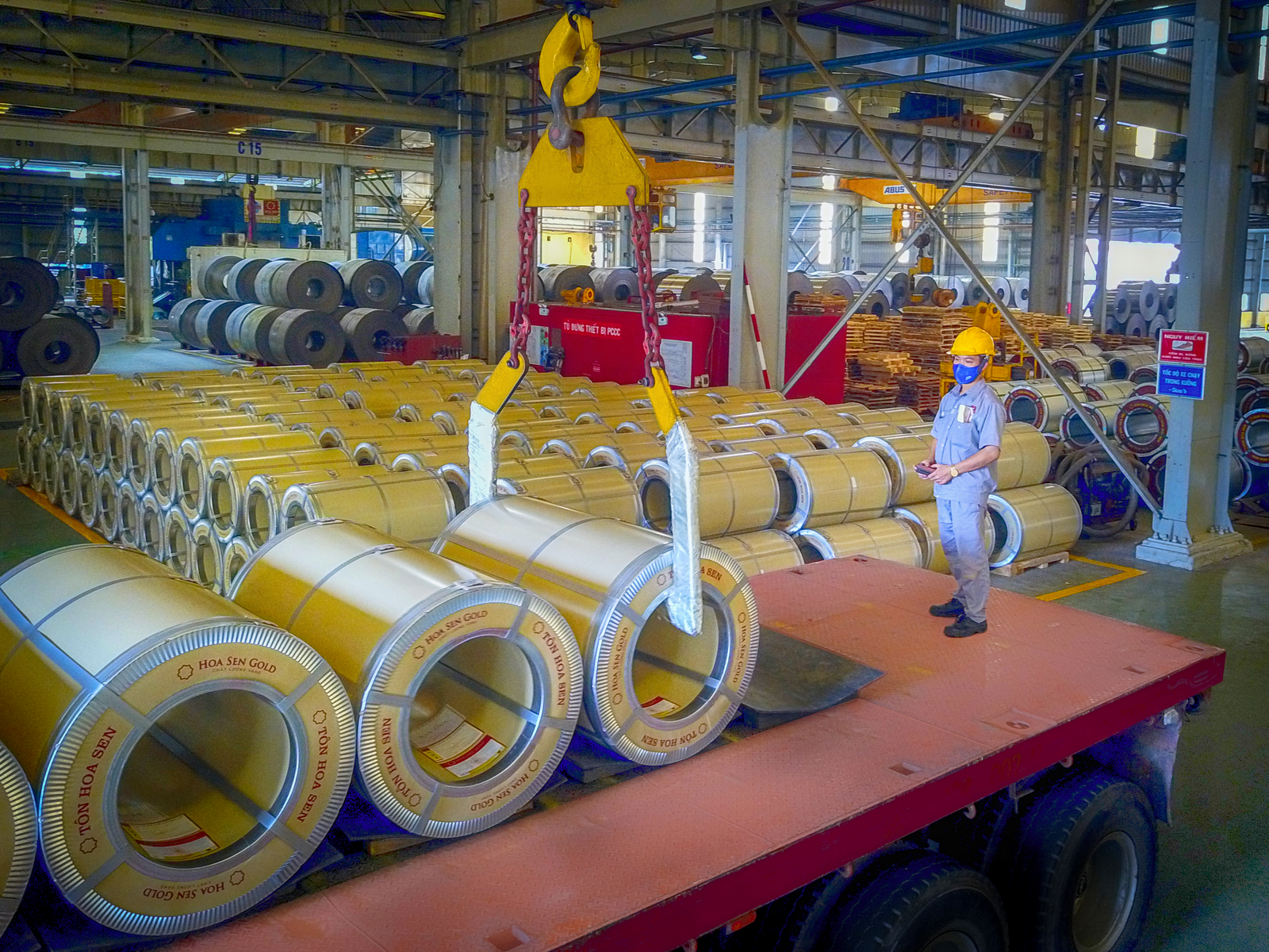 tao dot pha voi dong san pham ton sieu ben hoa sen gold