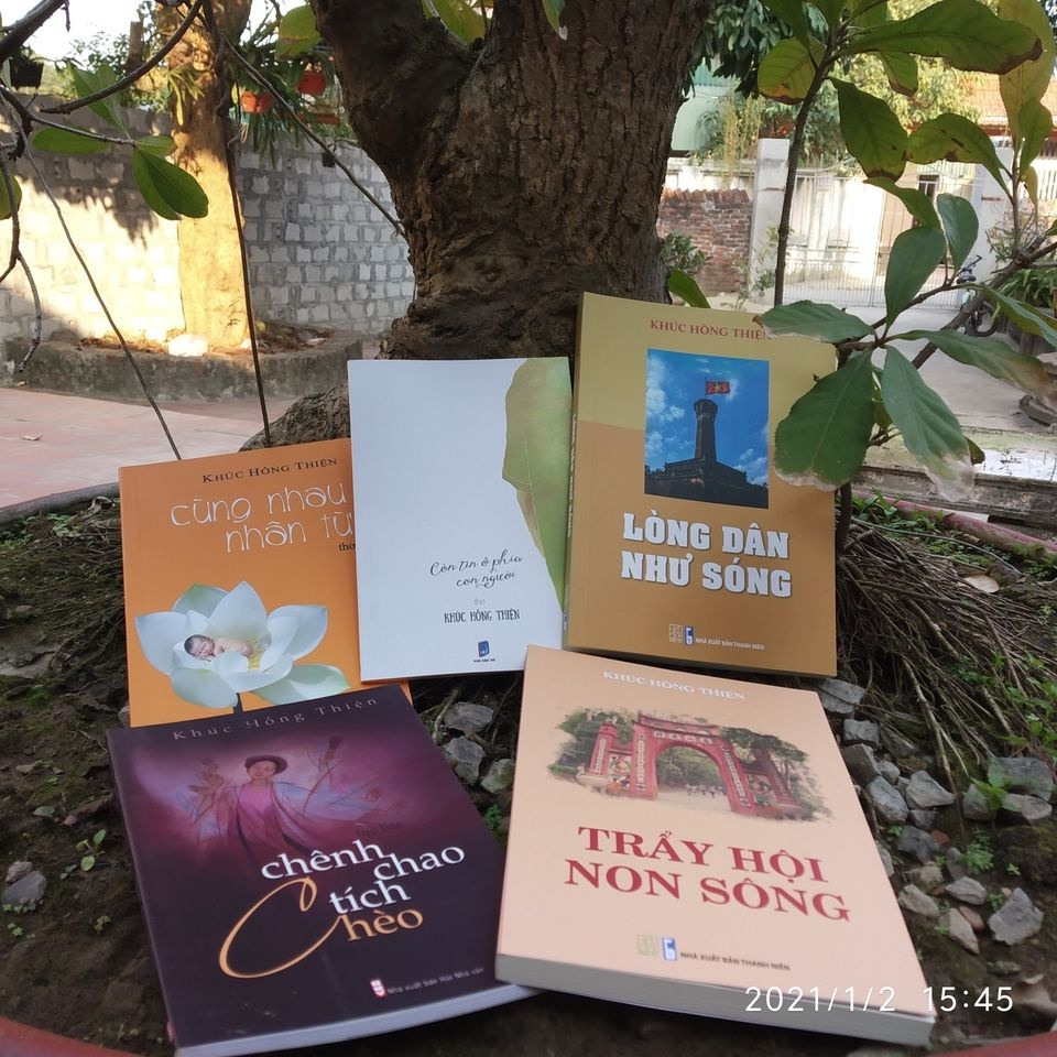 Thấy gì “ở phía con người” và thơ thay gi o phia con nguoi va tho