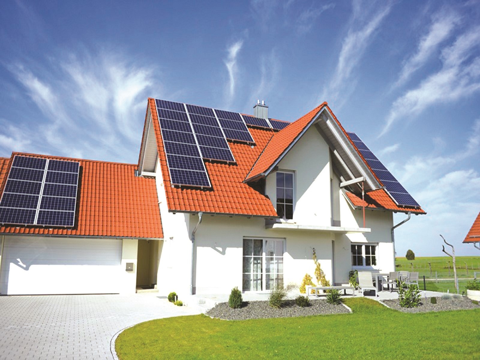 phat trien dien mat troi tang cuong he thong luu tru dien