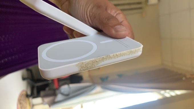 pin sac nhai apple magsafe ban tran lan