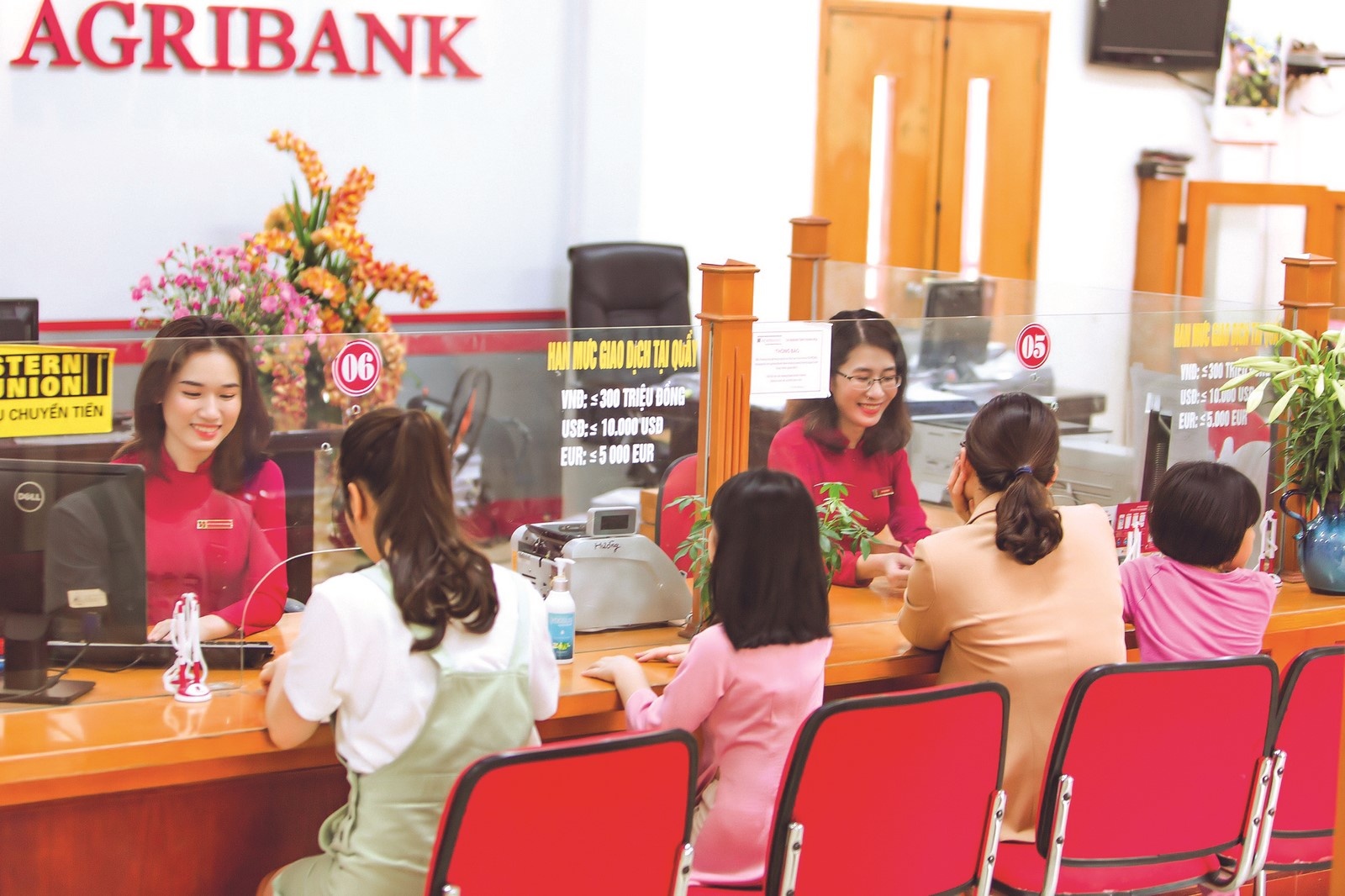 khang dinh vai tro chu luc tren thi truong tai chinh tam nong