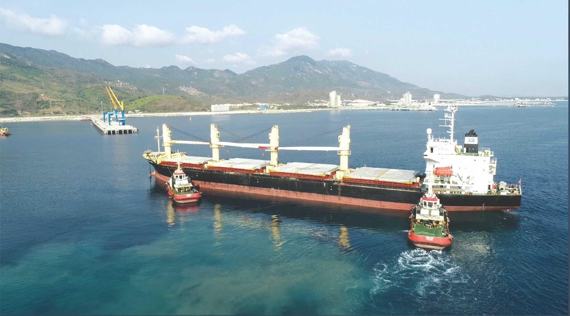 can tao dot pha trong phat trien kinh te bien