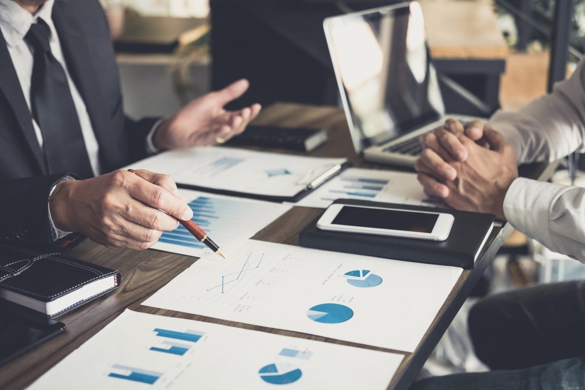 cac quy dau tu cung co nen tang thi truong