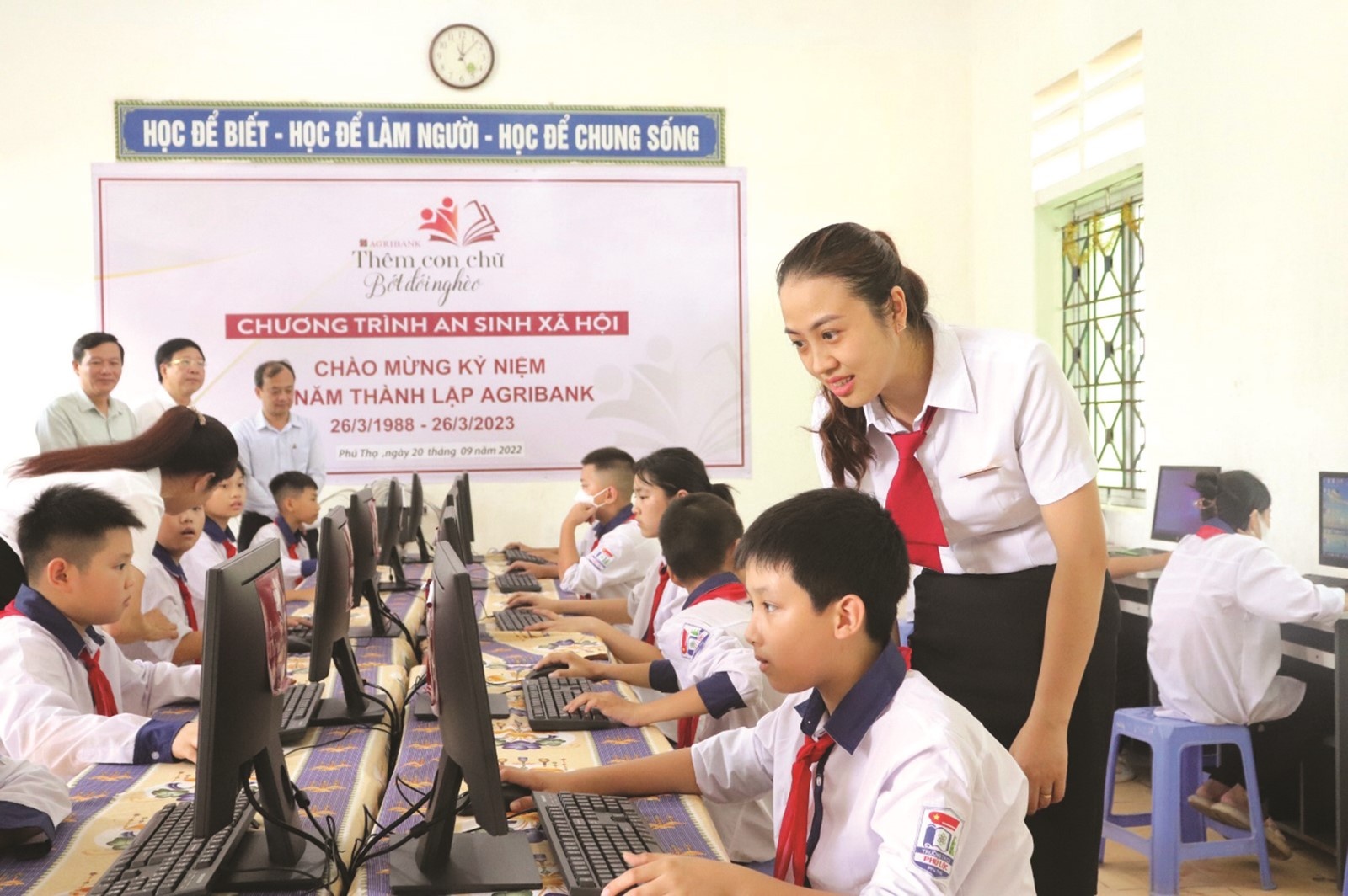 dau an agribank voi hanh trinh khong de ai bo lai phia sau