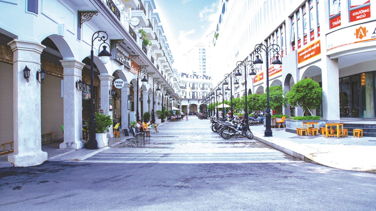 Bất động sản TP.Hồ Chí Minh: Thừa hàng cao cấp, thiếu hàng bình dân thi truong bat dong san tpho chi minh thua hang cao cap thieu hang binh dan