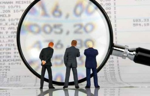 Siết giám sát công ty đại chúng Siết giám sát công ty đại chúng