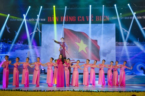 Bản hùng ca về biển… Bản hùng ca về biển…