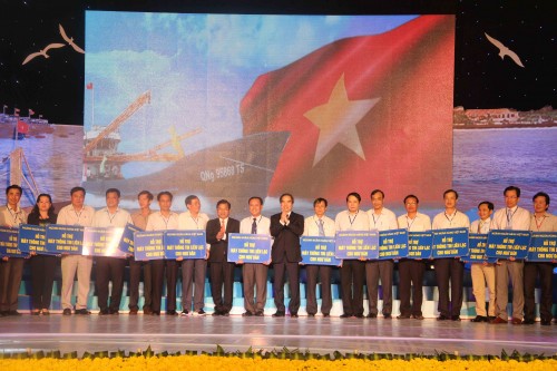 Bản hùng ca về biển… Bản hùng ca về biển…