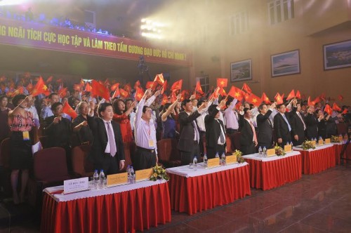 Bản hùng ca về biển… Bản hùng ca về biển…