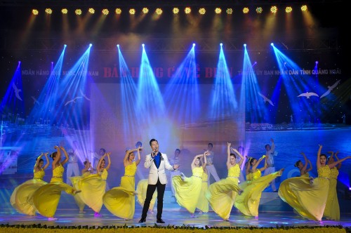 Bản hùng ca về biển… Bản hùng ca về biển…