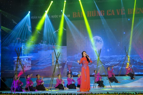 Bản hùng ca về biển… Bản hùng ca về biển…