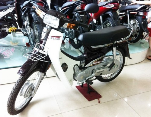 Honda Việt Nam ra mắt Super Dream bản đặc biệt