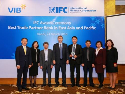 VIB nhận giải thưởng Tài trợ thương mại tốt nhất khu vực
