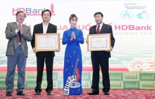 Những bóng hồng trong Giải cờ vua quốc tế HDBank