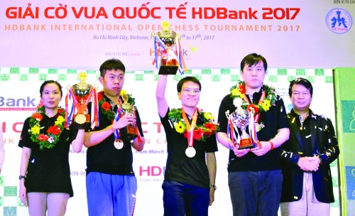 HDBank lấn sâu vào cờ vua: Người lữ hành... kỳ dị