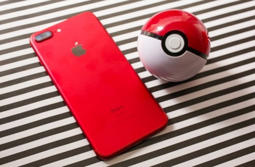 Mở hộp iPhone 7 Plus phiên bản màu đỏ vừa công bố