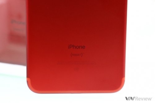Trên tay iPhone 7 Plus màu đỏ đầu tiên tại Hà Nội, giá trên 24 triệu đồng Trên tay iPhone 7 Plus màu đỏ đầu tiên tại Hà Nội, giá trên 24 triệu đồng