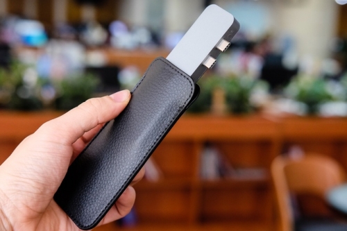 Bộ chuyển USB-C đa năng, nhỏ gọn cho máy tính Apple Bộ chuyển USB-C đa năng, nhỏ gọn cho máy tính Apple