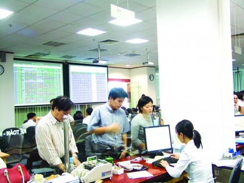 Lên sàn chứng khoán: Cơ hội, thách thức và kỳ vọng