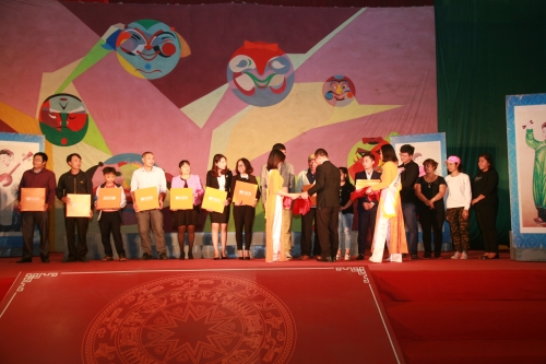 “Chắp cánh niềm tin” đến với khán giả Tây Nguyên và Nam Trung Bộ