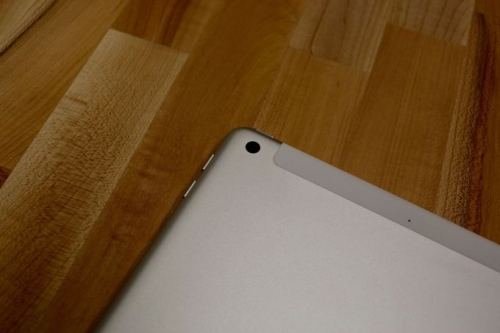 Ảnh thực tế iPad giá rẻ mới ra mắt Ảnh thực tế iPad giá rẻ mới ra mắt