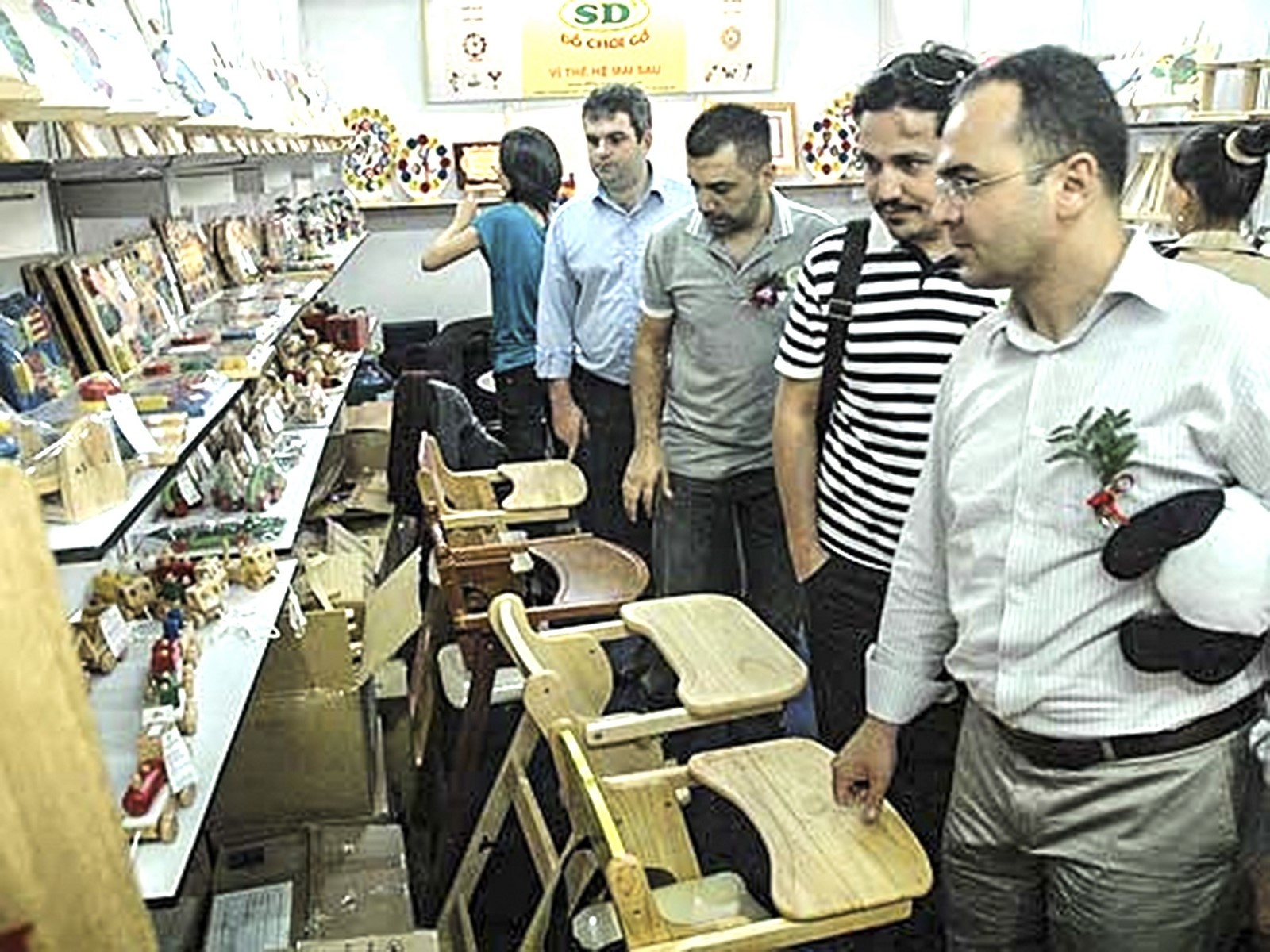 Tháo rào cản thu hút lao động nước ngoài Tháo rào cản thu hút lao động nước ngoài