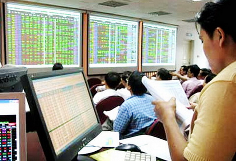 VN-Index lao dốc hơn 26 điểm, thị trường đang diễn biến khó lường vn index lao doc hon 26 diem thi truong dang dien bien kho luong