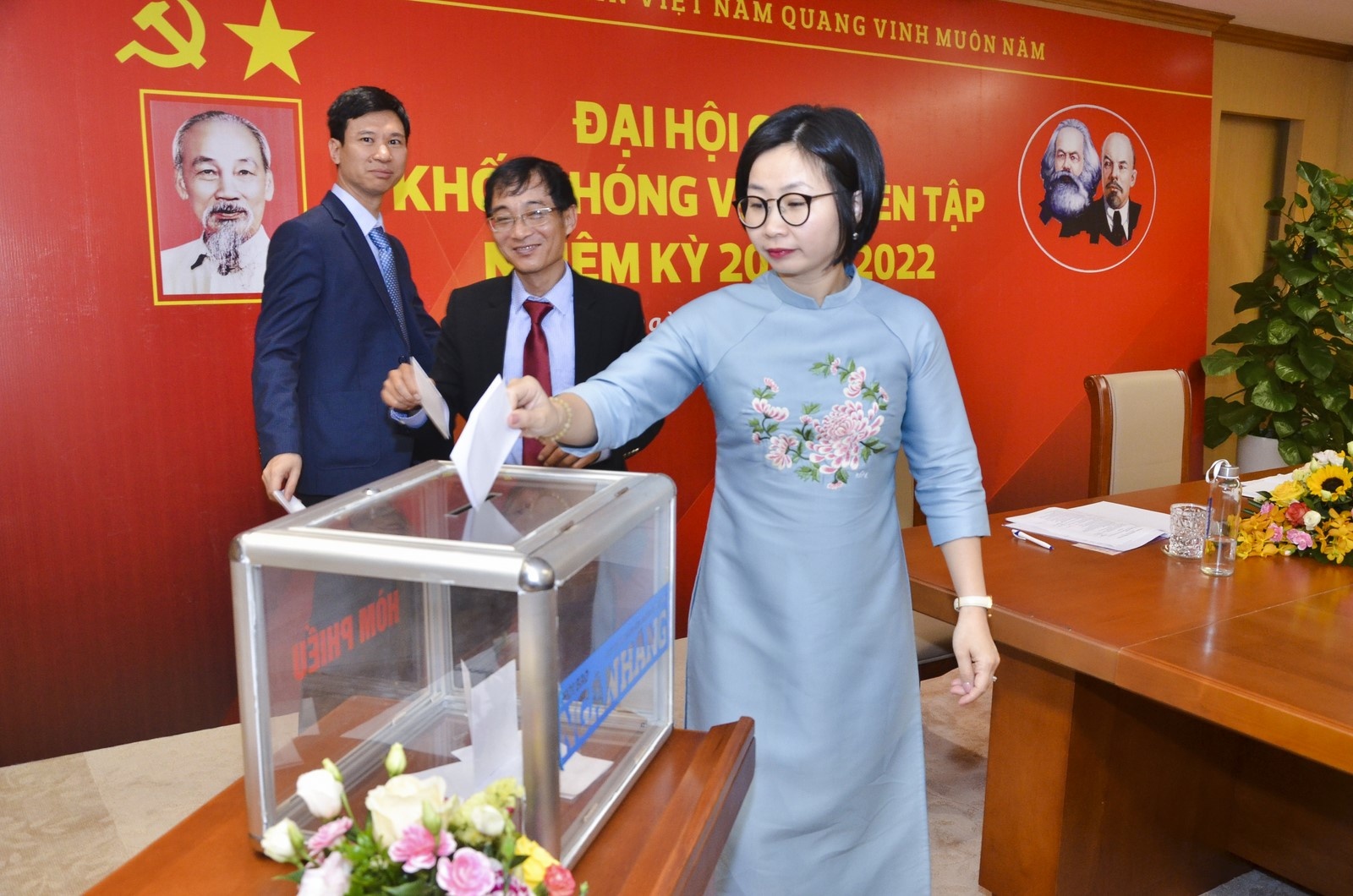 dai hoi chi bo khoi phong vien bien tap thanh cong tot dep