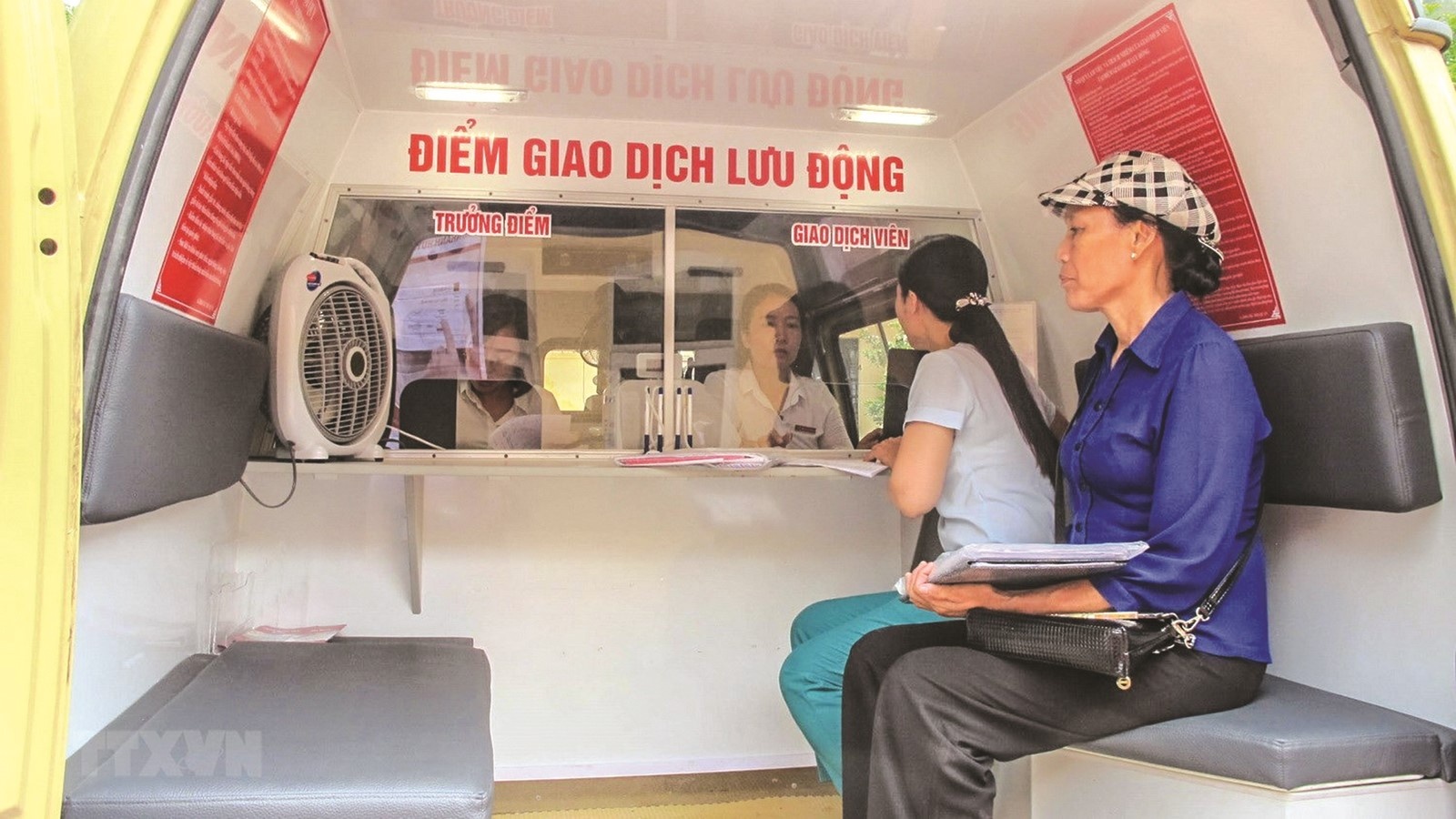 Thúc đẩy tài chính vi mô để xóa đói giảm nghèo