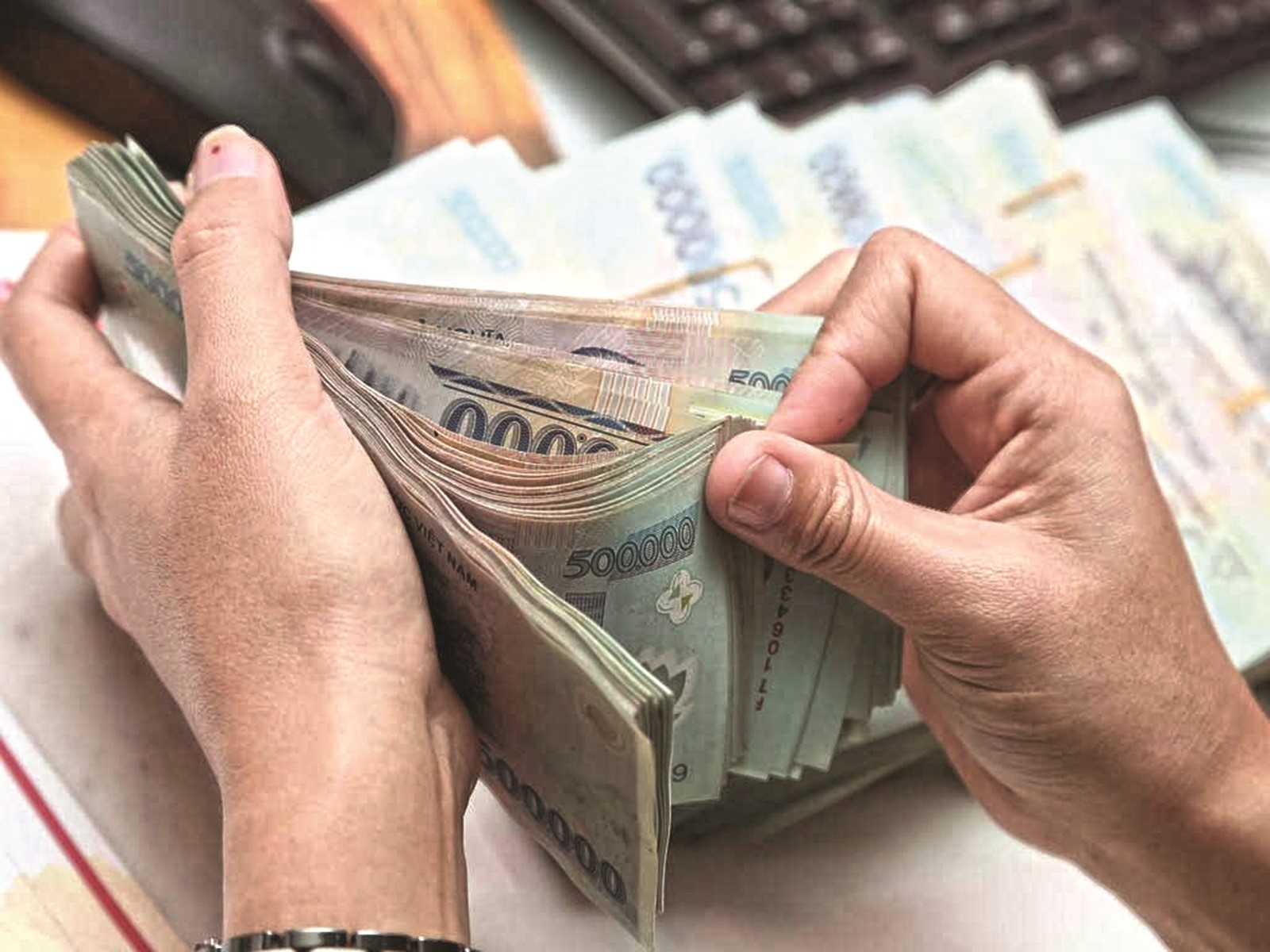 Chính sách giảm lãi suất của NHNN: Bước đi cần thiết hỗ trợ cho doanh nghiệp chinh sach giam lai suat cua nhnn buoc di can thiet ho tro cho doanh nghiep