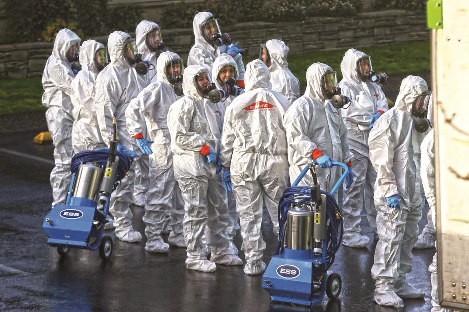 Hành động mạnh mẽ để tránh suy thoái