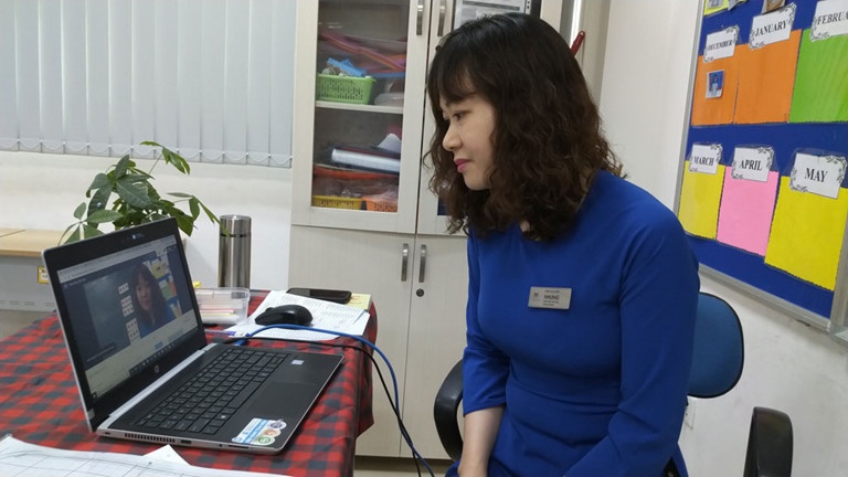 Tạm dừng đến trường, không dừng việc học