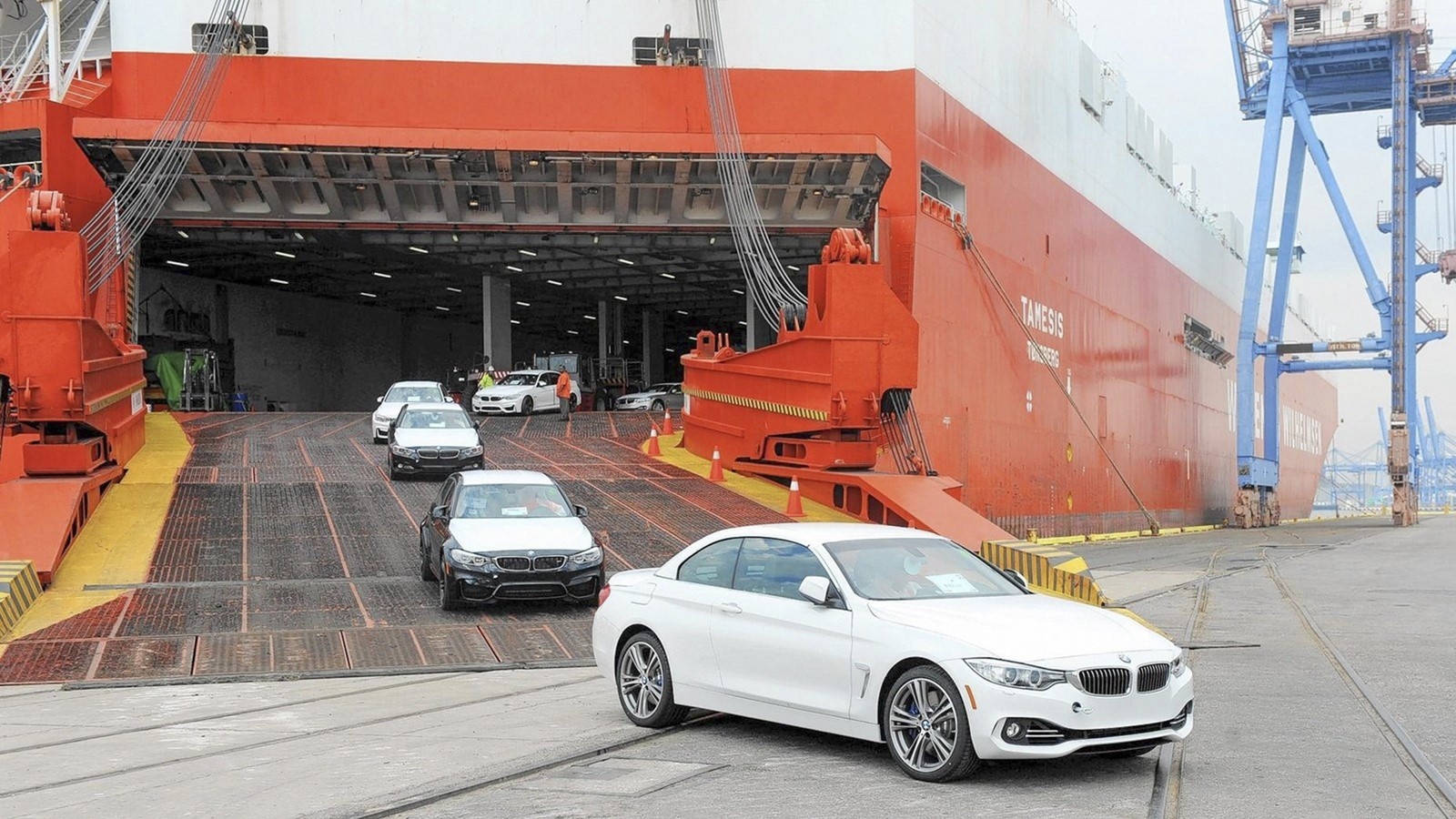 Xe ô tô nhập khẩu tăng bất chấp dịch bệnh xe o to nhap khau tang bat chap dich benh