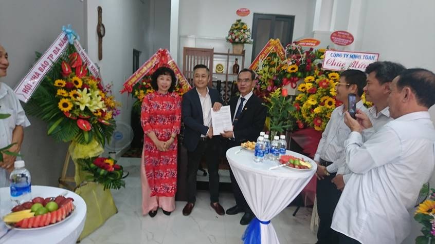 tap chi nghe nghiep va cuoc song khai truong van phong dai dien tai da nang