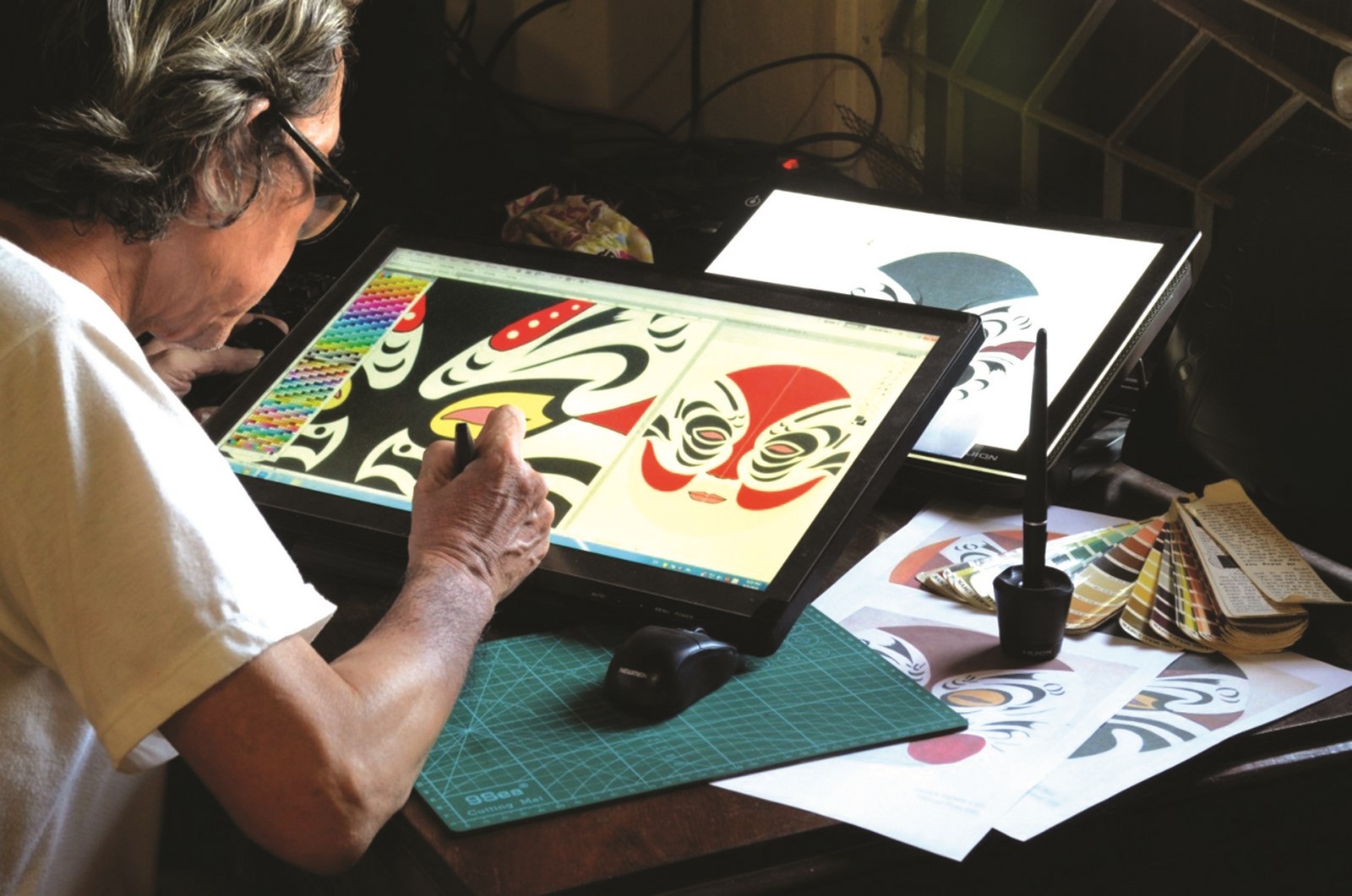 Bộ sưu tập “mặt nạ tuồng xứ Quảng” bo suu tap mat na tuong xu quang