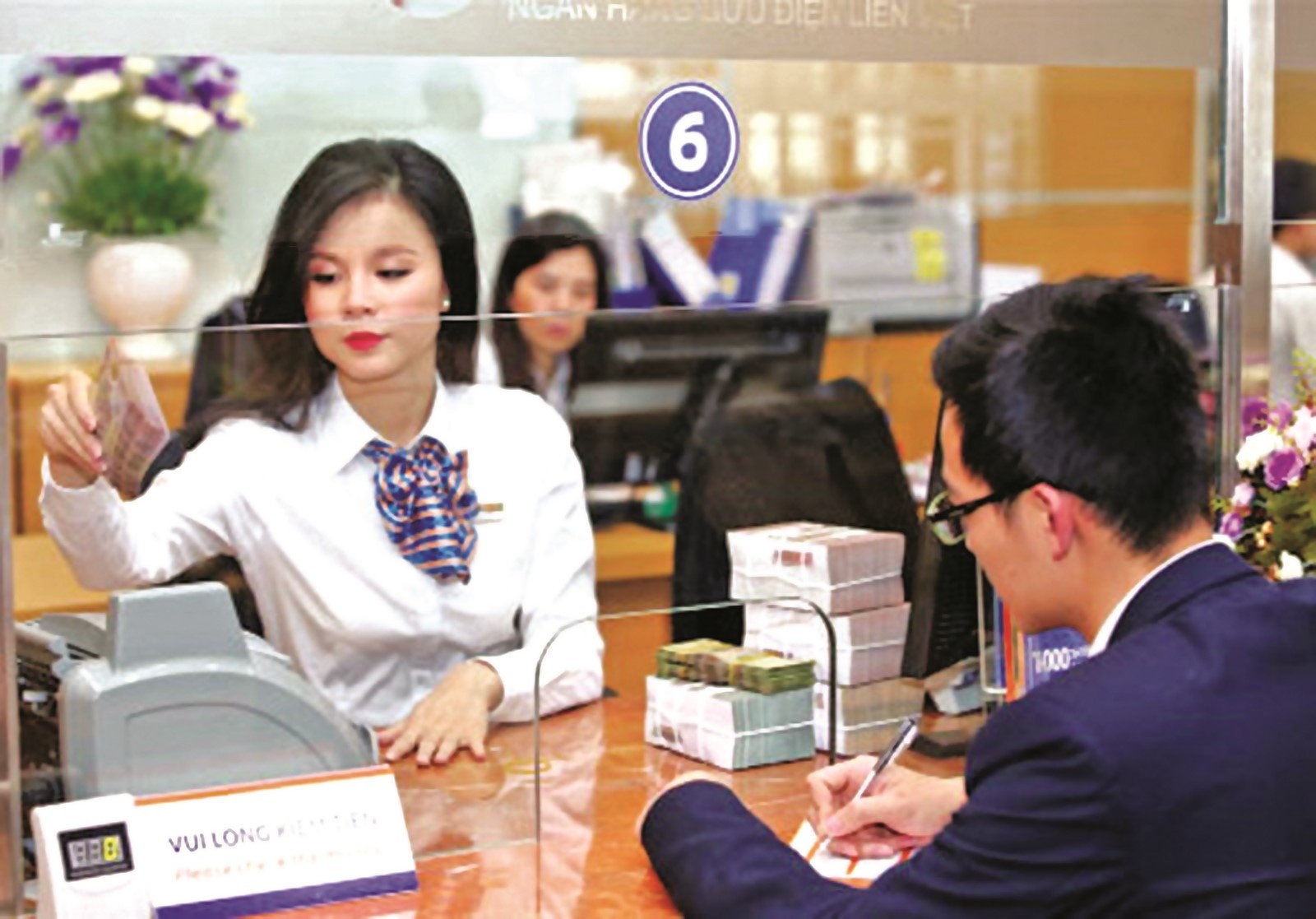 Hồi tố truy thu thuế gây khó cho ngân hàng hoi to truy thu thue gay kho cho ngan hang