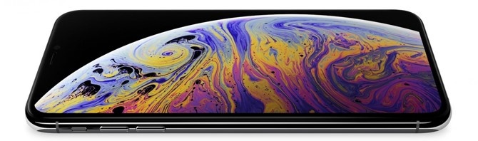 iphone 13 se dung tam nen ltpo amoled moi cua samsung