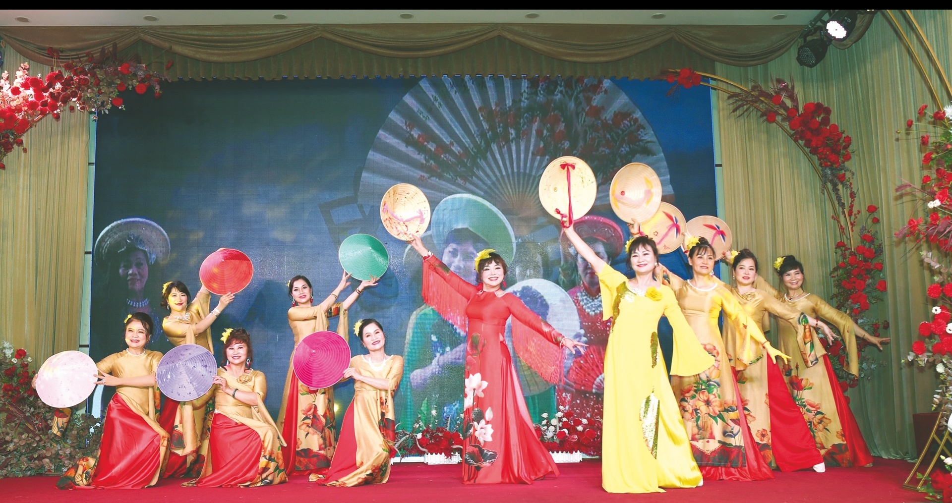 cau lac bo unesco quy ba doanh nhan noi hoi tu lan toa nang luong song tich cuc