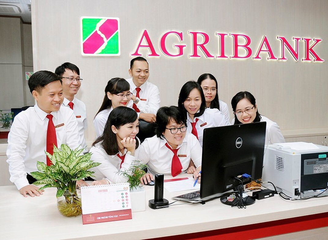 Giỏi việc ngân hàng, đảm việc nhà: Những bóng hồng Agribank tỏa sáng
