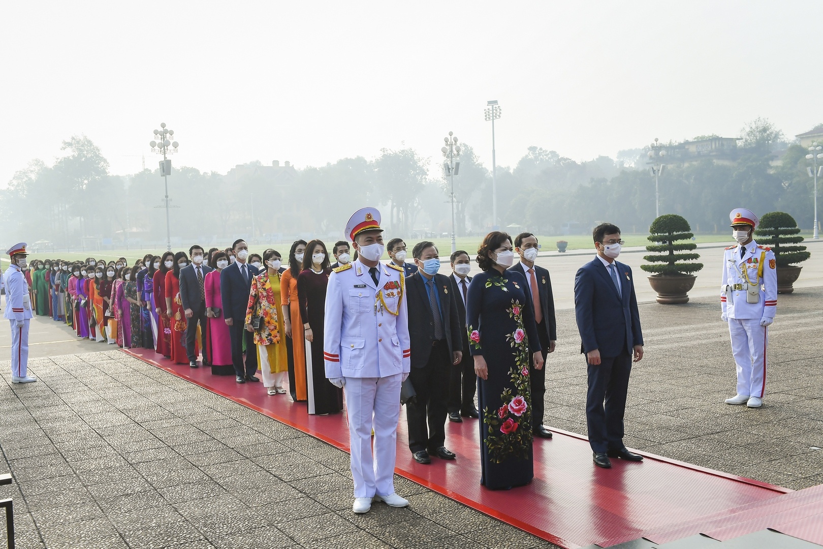 phu nu nganh ngan hang nang dong sang tao chu dong thich ung