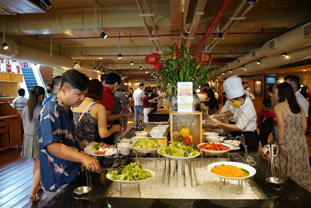 sun world ba na hills ron rang don khach ngay dau mo cua tro lai