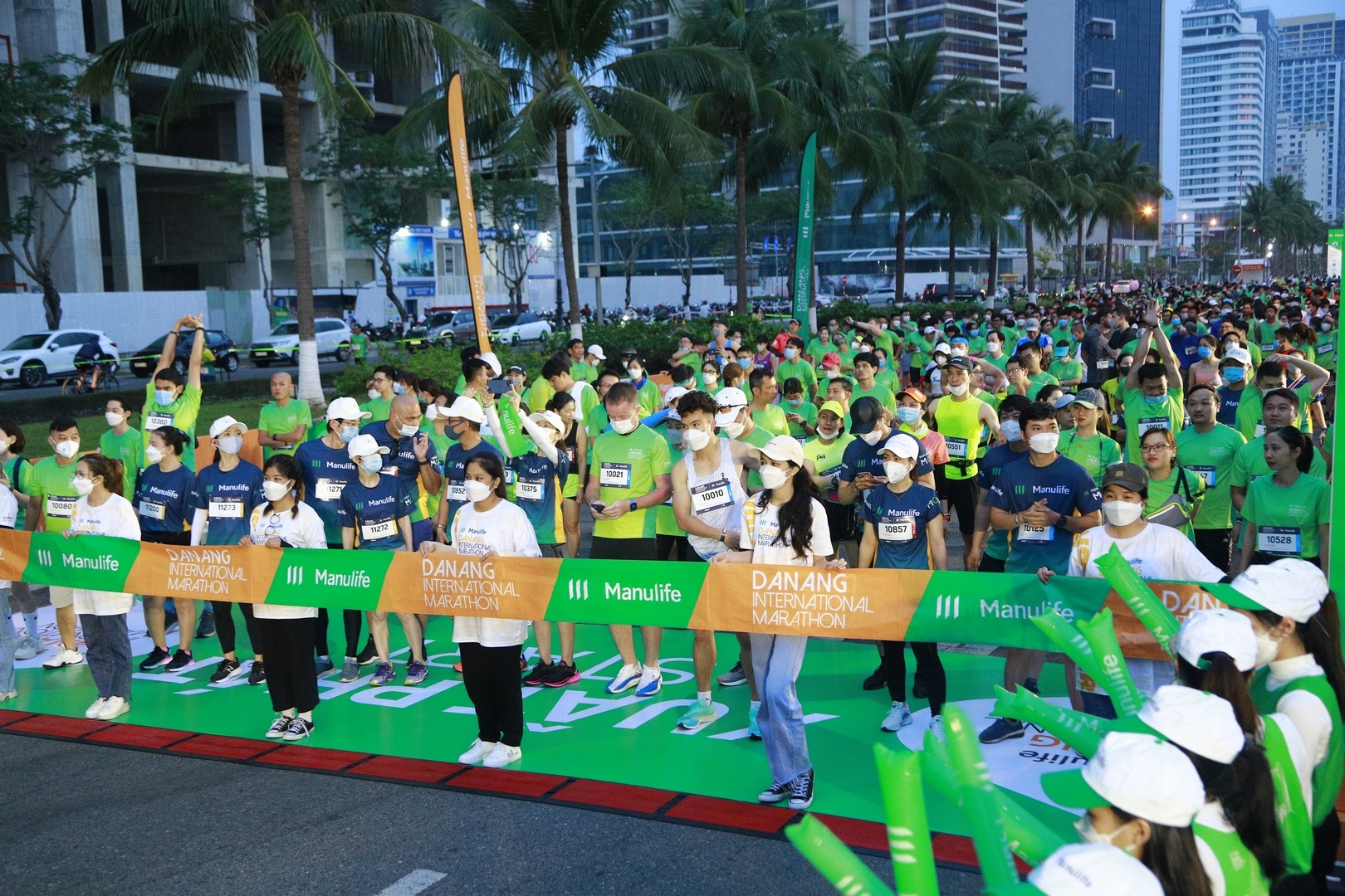 manulife da nang international marathon lan toa thong diep song khoe va hy vong