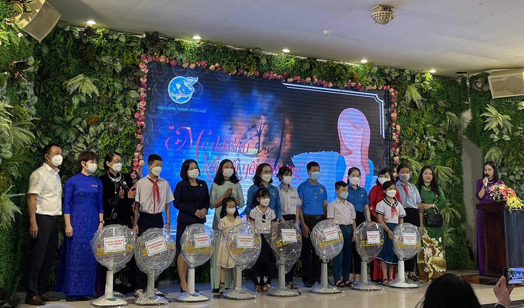 pnj mien trung thuc hien chuong trinh me do dau huong duong don nang