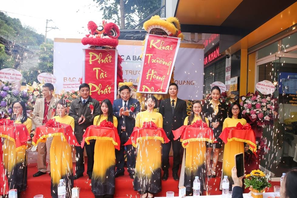 bac a bank tiep tuc mo rong mang luoi giao dich