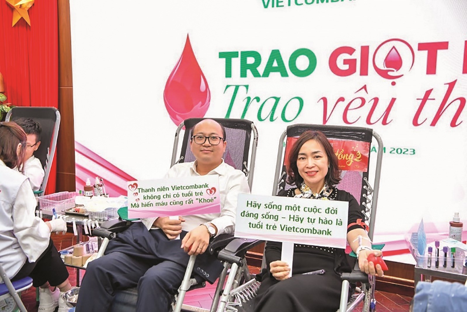 Vietcombank: Khi vạn trái tim cùng chung khát vọng vietcombank khi van trai tim cung chung khat vong